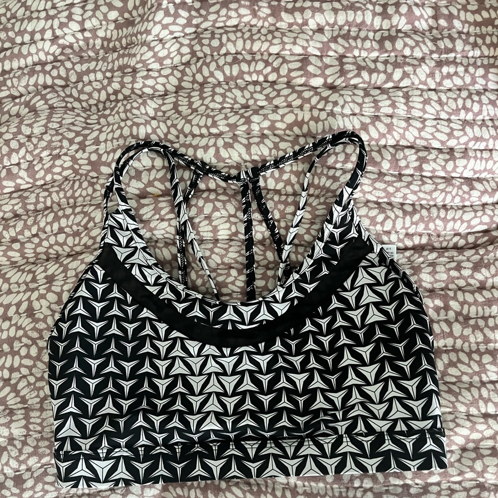 VS SPORT Black and White Patterned Sports Bra